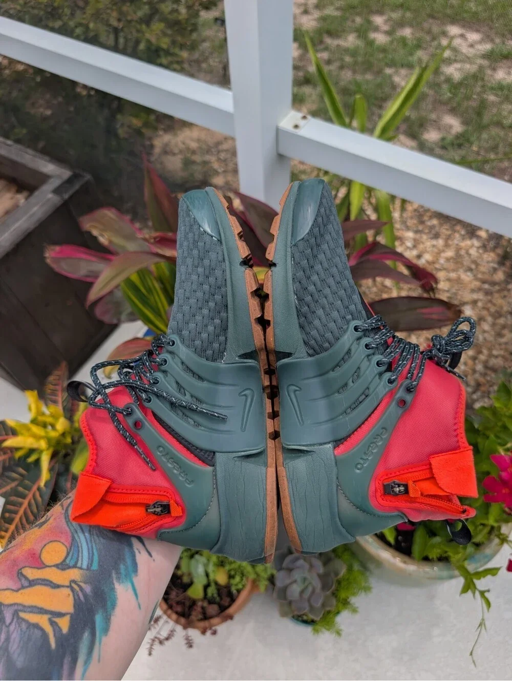 Nike Air Presto Mid Utility Women's Size 8 Vintage Army Olive Green Hyper Orange